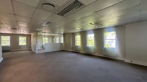 WhatsApp Image 2025-11-27 at 09.30.12 (19).